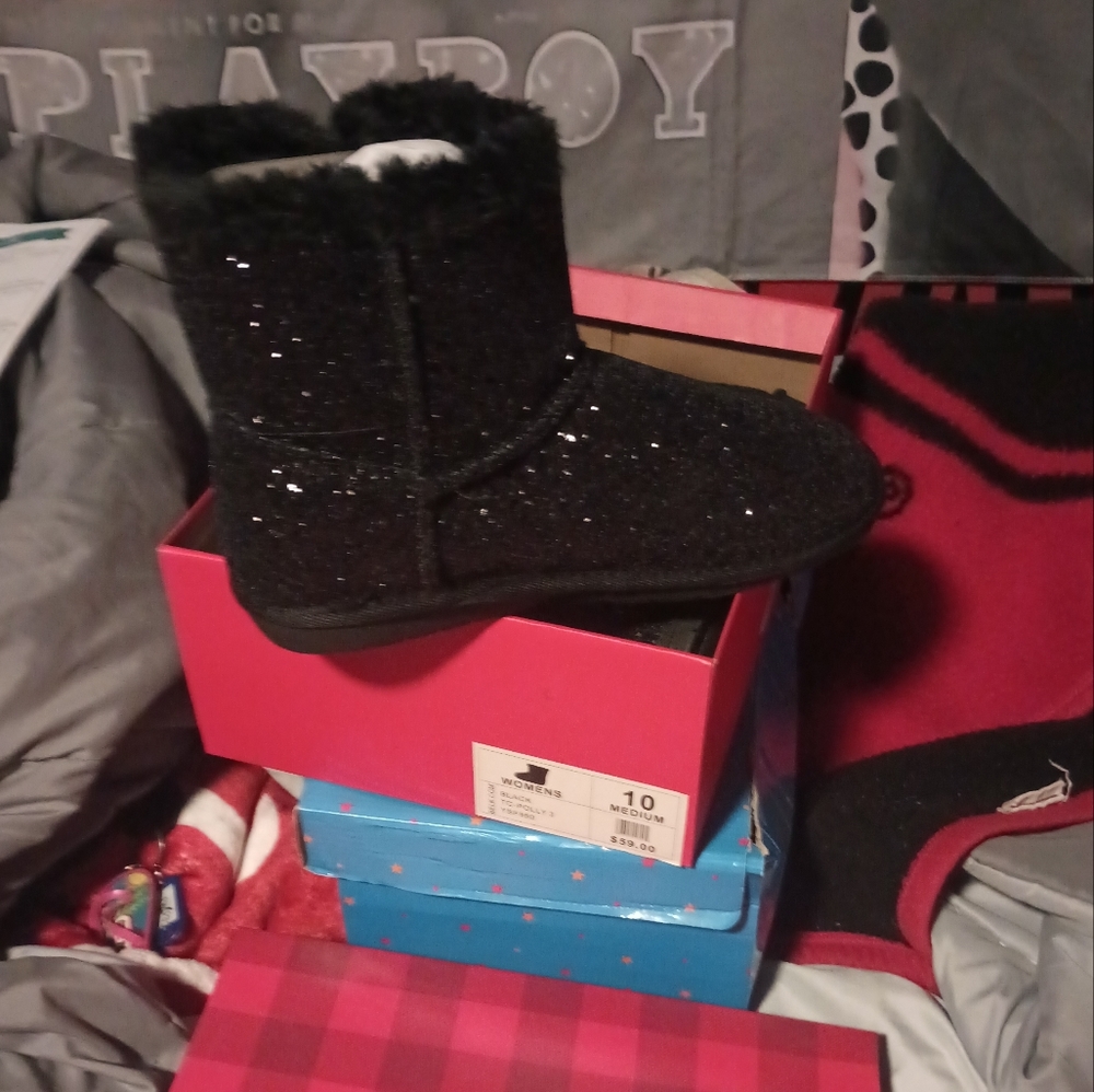 Sparkling fuzzy black boots